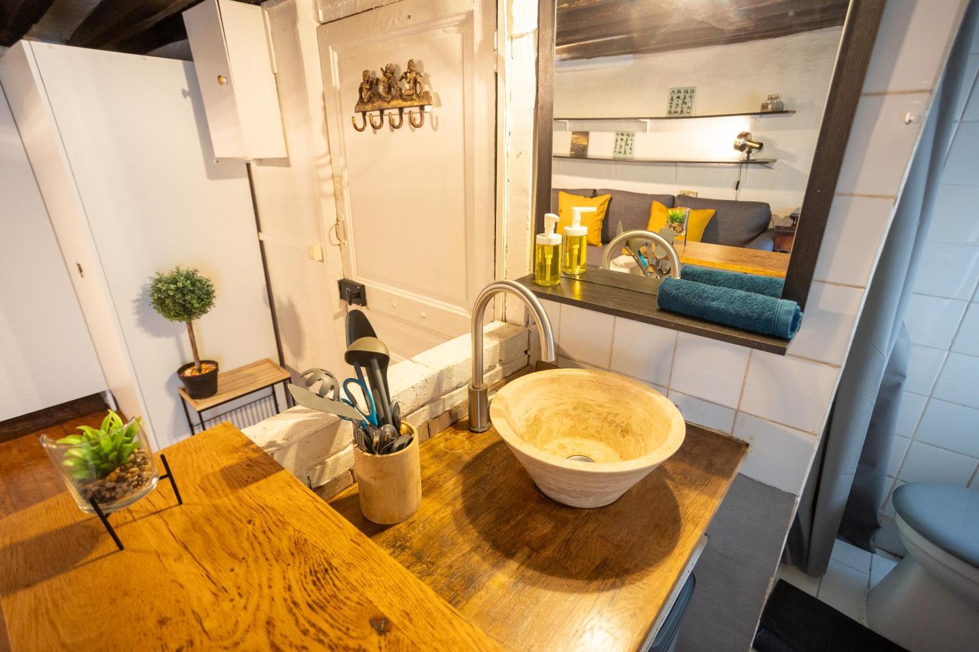 Studio Cosy Romantique En Plein Coeur De Paris Apartment Bagian luar foto