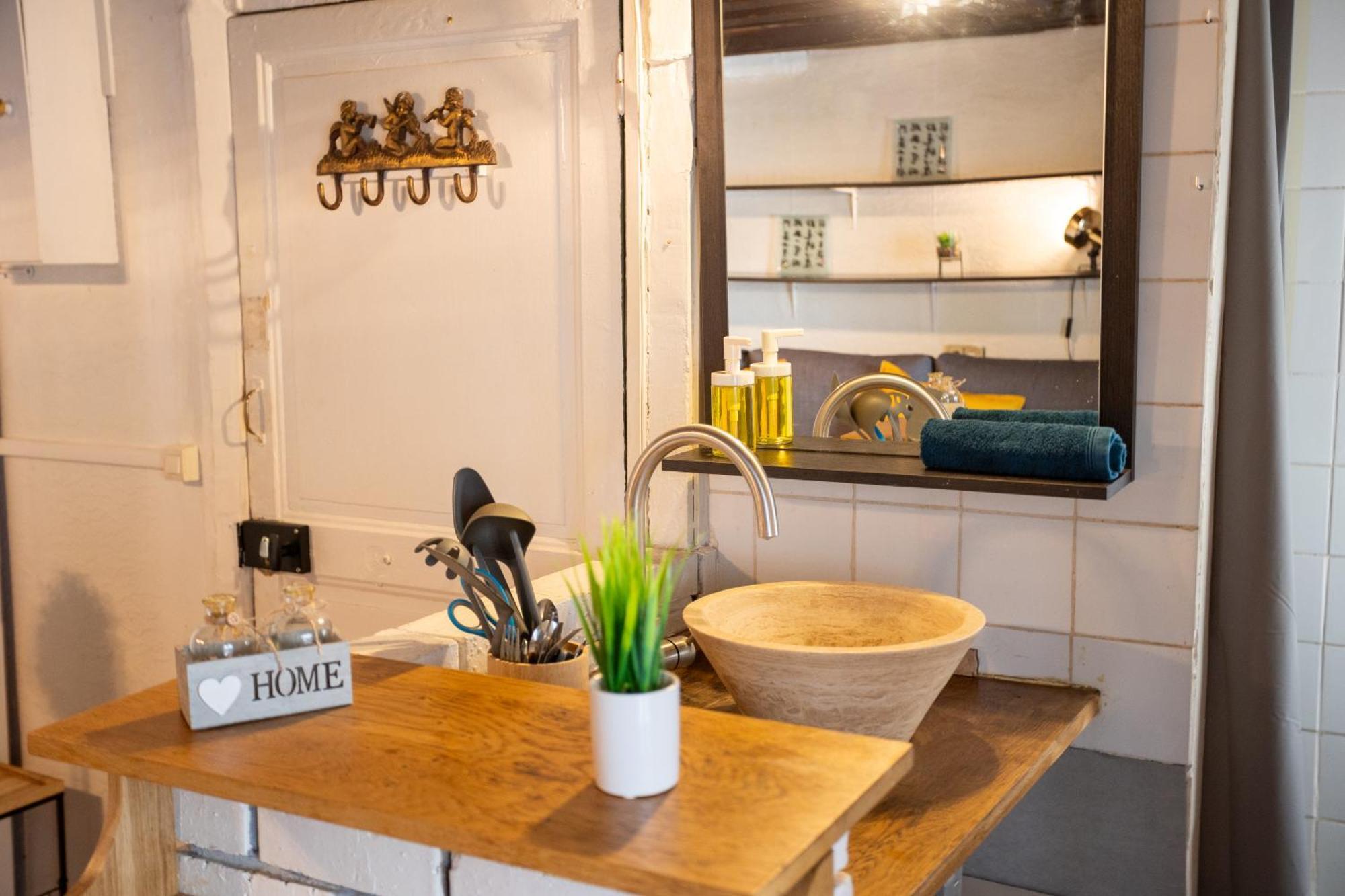 Studio Cosy Romantique En Plein Coeur De Paris Apartment Bagian luar foto